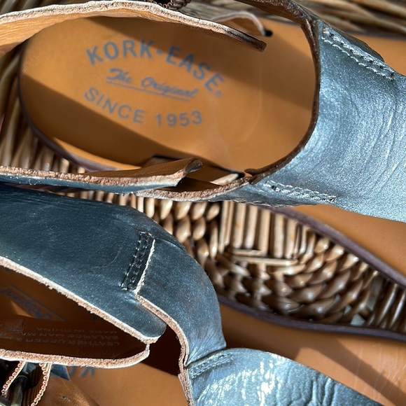 Like new Kork-Ease leather sandals - Picture 3 of 7